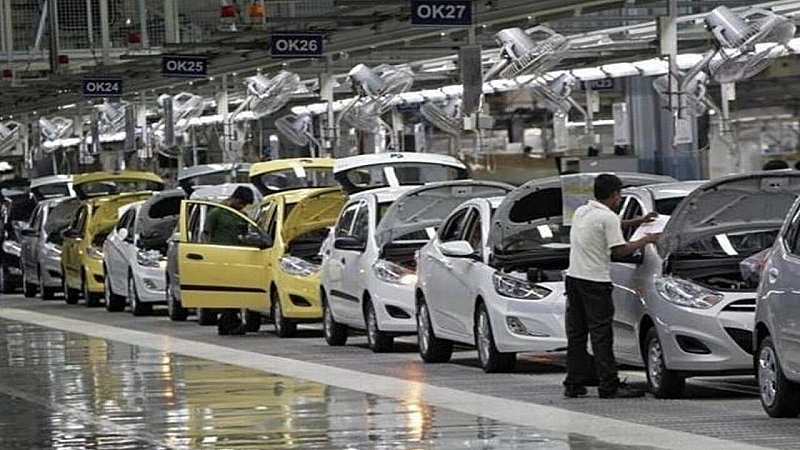 Auto Market: जापान को पछाड़ भारत ने तीसरे नंबर पर बनाई जगह, अगले 5 साल में बनेगा दुनिया का सबसे बड़ा ऑटोमोबाइल मार्केट