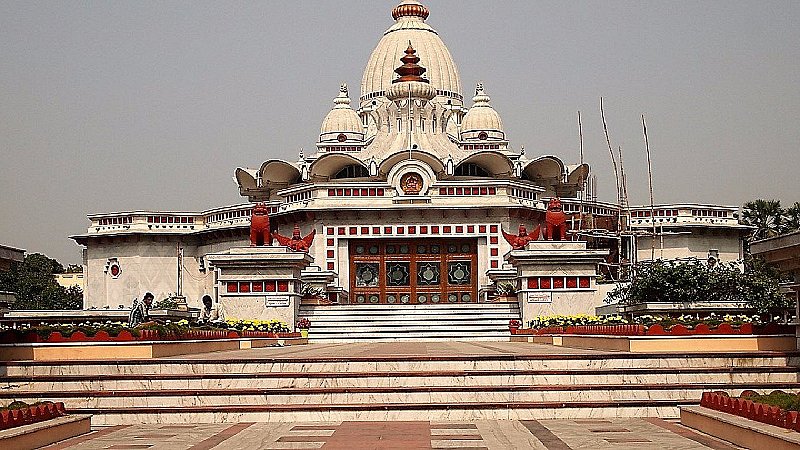 Lucknow Ramakrishna Math: लखनऊ में फेमस है रामकृष्णा मठ, जहां स्थापित हैं कई मूर्तियां, जानिए इसका इतिहास