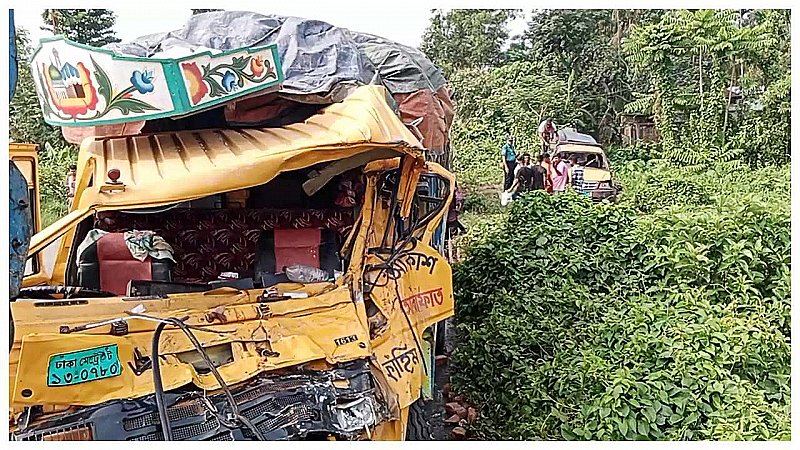 Bangladesh Road Accident: बांग्लादेश के ढाका-सिलहट हाईवे पर भीषण सड़क हादसा, 15 लोग मौत; कई घायल