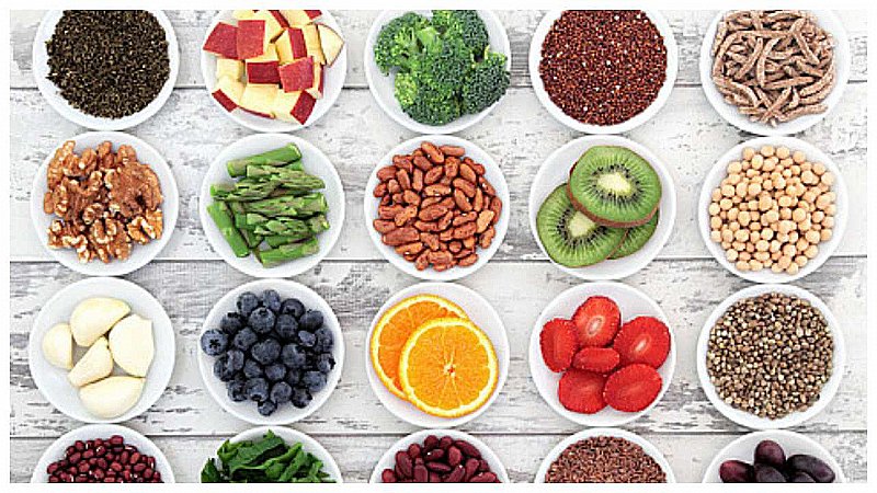 Super Healthy Foods: इन फूड्स का कच्चा सेवन आपको बना देगा भरपूर सेहतमंद , आज ही कर लें डाइट में शामिल