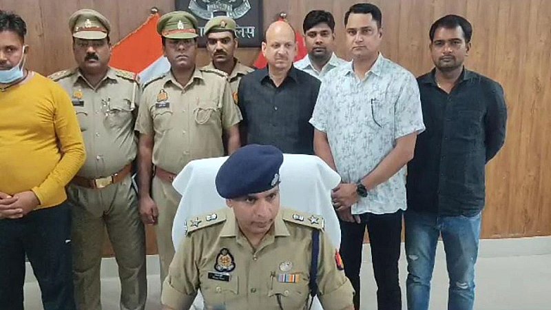 Etawah News: झारखंड जा रही 1.20 करोड़ की शराब को पुलिस ने पकड़ा, तस्कर गिरफ्तार