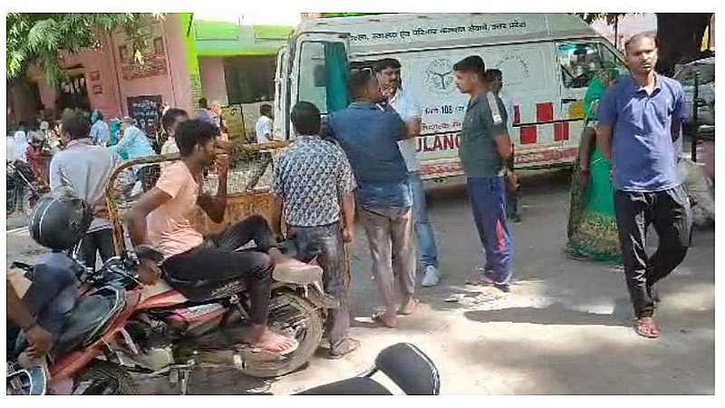 Sitapur News: खेत से वापस आ रहे लोगों के लिए सामने से मौत बनकर आई ट्रक, दो की दर्दनाक मौत, ऐसे हुआ हादसा