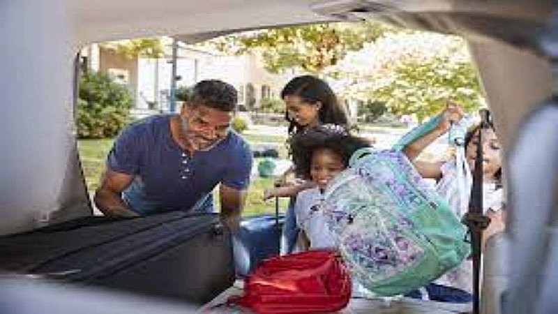 Family Vacation Tips: बच्चों के साथ वेकेशन पर जाते समय रखें इन बातों का ख्याल, जानिए कैसी होनी चाहिए आपकी प्लानिंग