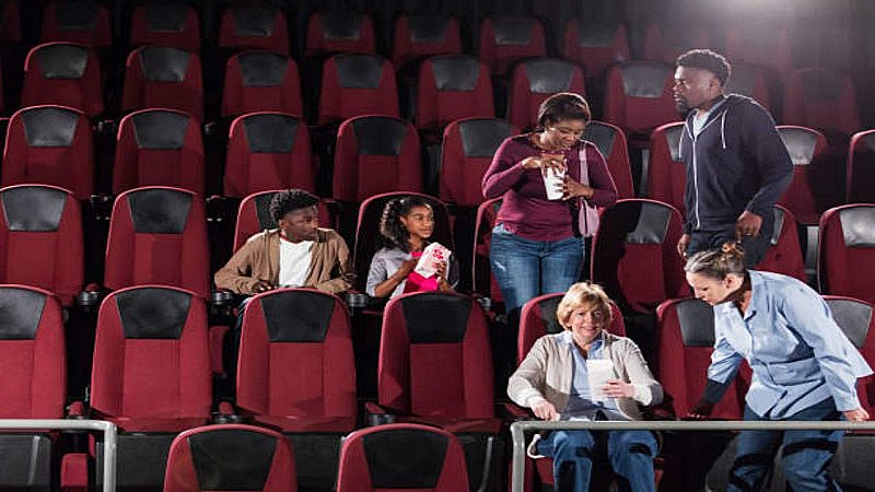 Find Your Seat in a Theater: मूवी टिकट पर कैसे पहचाने आपकी सीट कहां हैं, आइए जाने टिप्स