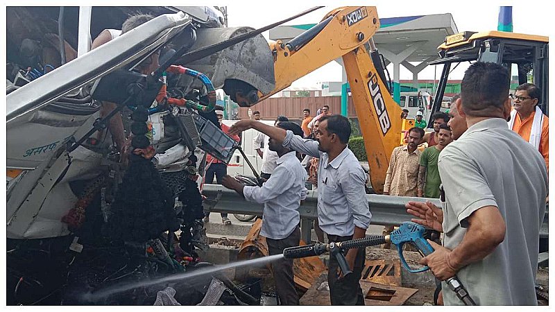 Kanpur new: झपकी आने पर खड़े ट्रक में पीछे से घुसा ट्राला,चालक की मौत, घटना के बाद लगा भीषण जाम