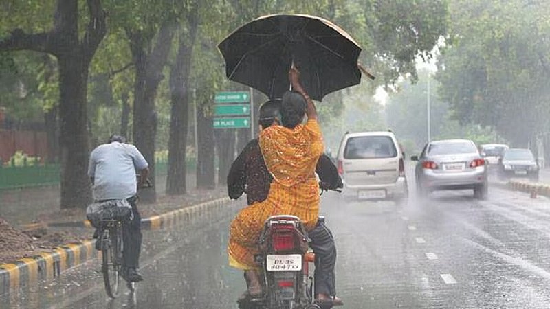 Weather Update Today: दिल्ली और यूपी में होगी झमाझम बारिश, देश के कई अन्य इलाकों में भी जमकर बरसेंगे बादल