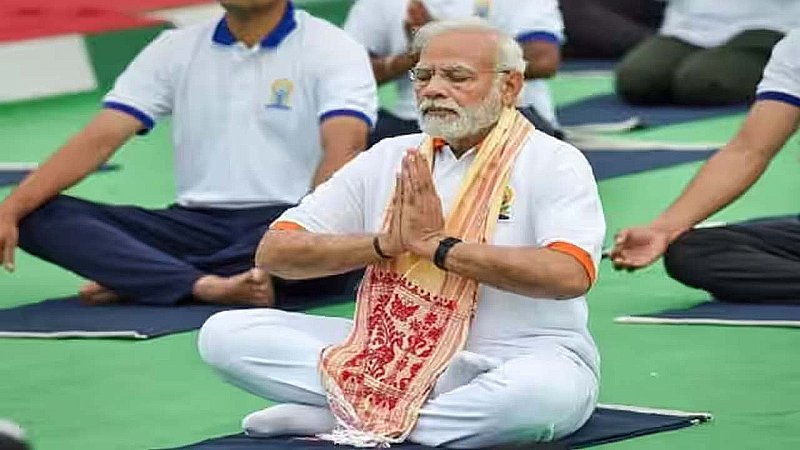 Yoga Day: जब हिट हो गया पीएम मोदी का यह ‘आइडिया‘, भारतीय योग शिक्षकों पर बरसने लगे डॉलर, जानें इसके पीछे की कहानी