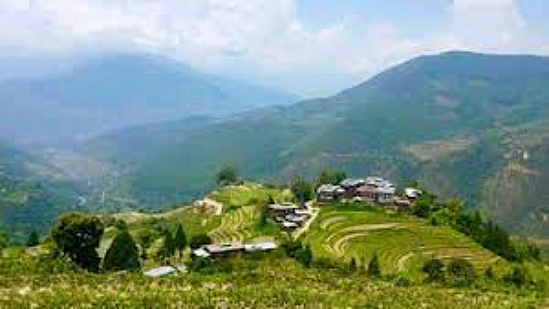 Bhutan: घूमने के हैं शौक़ीन तो करिए भूटान की यात्रा सस्ती और बेहद खास, यहां जाने सभी डिटेल्स