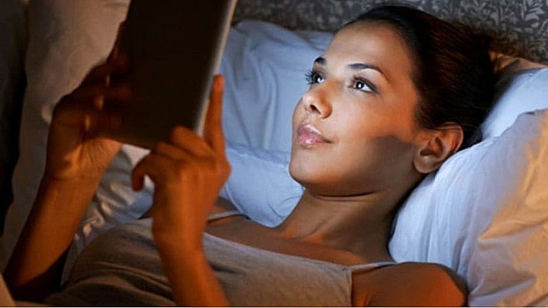 Study on Late Night Sleep: मौत के करीब ले जा सकती है देर रात तक जागने की आदत, स्टडी में बड़ा खुलासा