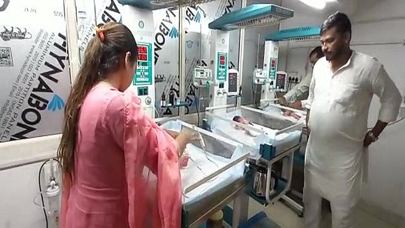 Rampur News: महिला ने 3 नवजात शिशुओं को दिया जन्म, जच्चा और बच्चा दोनों ही स्वस्थ