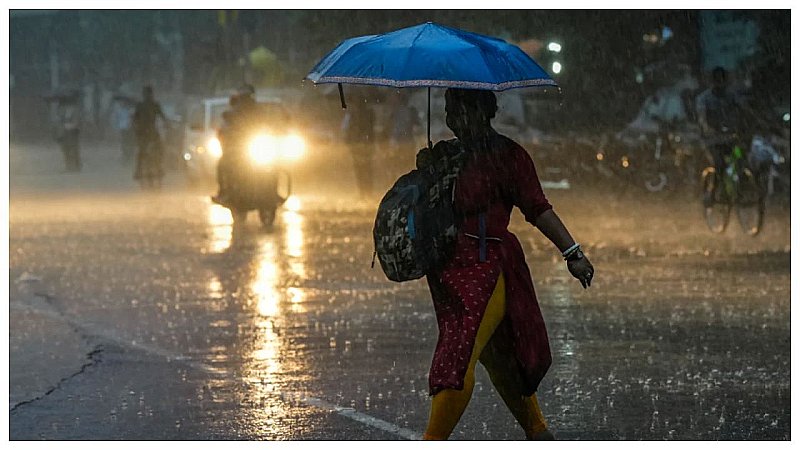 Lucknow Weather Today 25 June 2023: लखनऊ में बारिश ने गर्मी-उमस से दी राहत, 12 जिलों भारी बारिश का अलर्ट