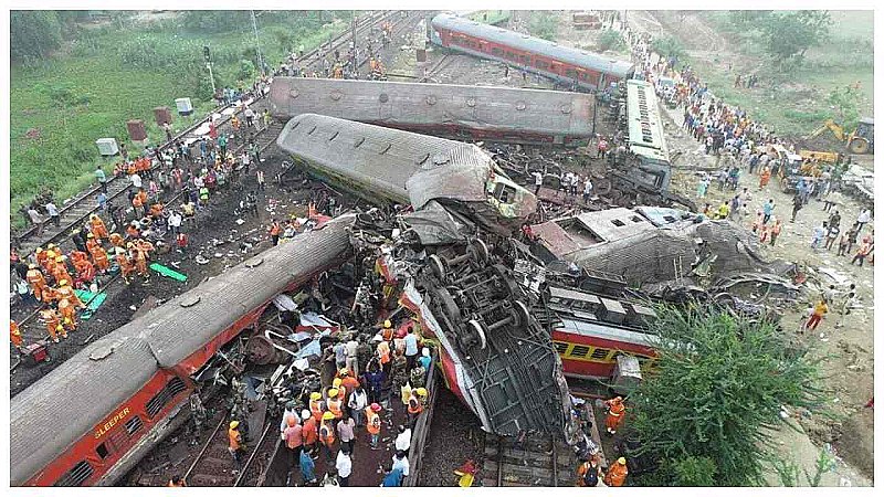 Balasore Train Accident: गलती हुई कि जानबूझकर सिग्नल में हरकत हुई? रेलवे के टॉप अफसरों के ट्रांसफर
