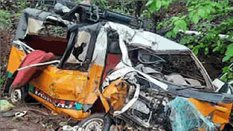 Maharashtra Road Accident: महाराष्ट्र में भीषण सड़क हादसा, ट्रक और मैजिक में टक्कर, 8 लोगों की दर्दनाक मौत