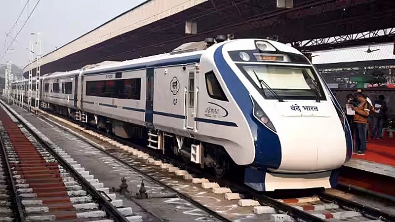 Vande Bharat Express Train: PM मोदी दे रहे बड़ी खुशखबरी, एक साथ लॉन्च हो रही 5 वंदे भारत ट्रेनें, जानें पूरी डिटेल्स
