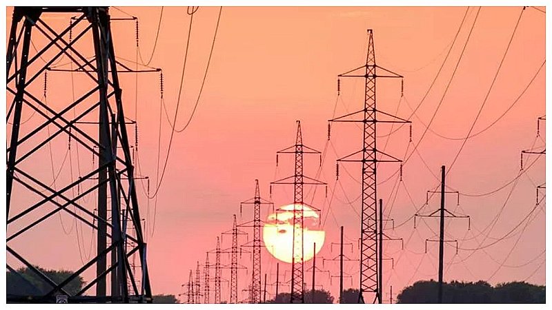 Power Crisis in UP: यूपी में बिजली से फिलहाल आगे भी नहीं राहत, पावर कॉरपोरेशन तैयारियों में जुटा