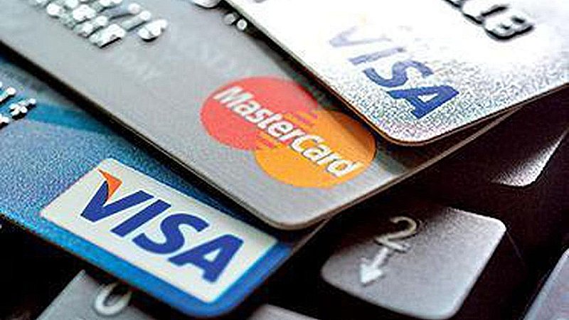 ATM Card Insurance: ATM कार्ड पर मिलता है 5 लाख रुपये तक का इंश्योरेंस! क्लेम के लिए जानें ये जरूरी नियम