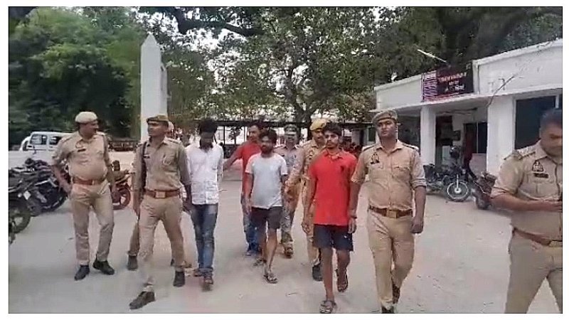 Raebareli News: आकर्षक आफर देकर आठ लाख की ठगी करने वाले साइबर अपराधी को पुलिस ने किया अरेस्ट