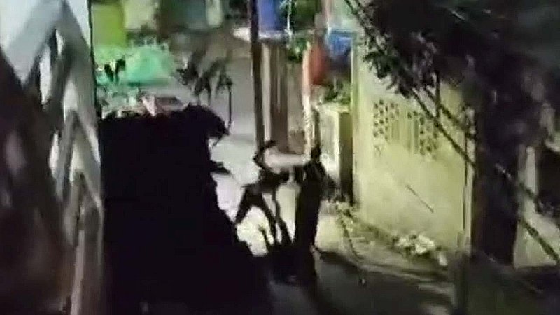 Kanpur News: दबंग युवकों ने एक युवक को ईंट पत्थर से कुचला, घायल से बोले- पुलिस कुछ नहीं कर पायेगी