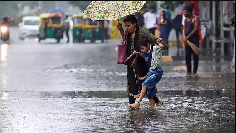 Weather Today Update: यूपी और बिहार में जमकर बरसेंगे बादल, प्रदेश के 27 जिलों में भारी बारिश का अलर्ट