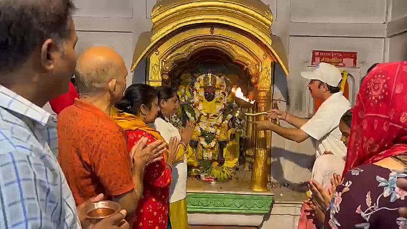 Varanasi News: देवशयनी एकादशी पर आदिकेशव की उतारी आरती