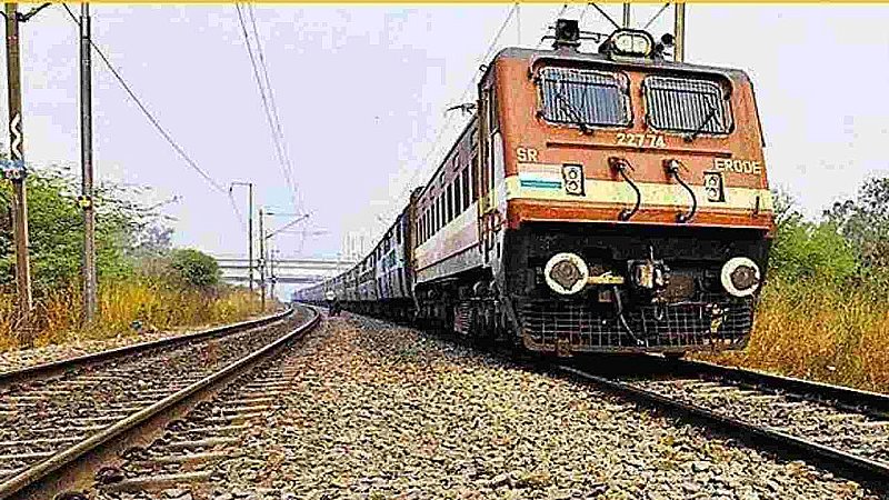 Jhansi News: ट्रेन से गिरकर युवक की मौत का मामला, छह किमी पीछे मिली लाश