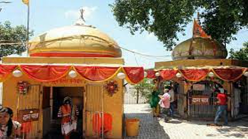 Prayagraj Mankameshwar:भगवान शिव का पौराणिक मंदिर जहाँ जलाभिषेक मात्र से होती मान्यता पूर्ण,जानिए मंदिर का इतिहास