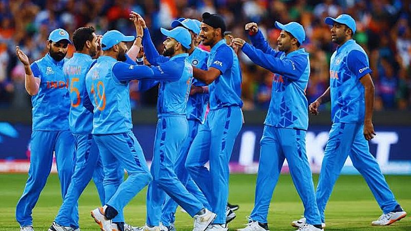 World Cup 2023: धोनी करेंगे वापसी और बुमराह के मौजूदगी में इनका कटेगा पत्ता, ऐसी नजर आ सकती है 15 सदस्यीय टीम इंडिया