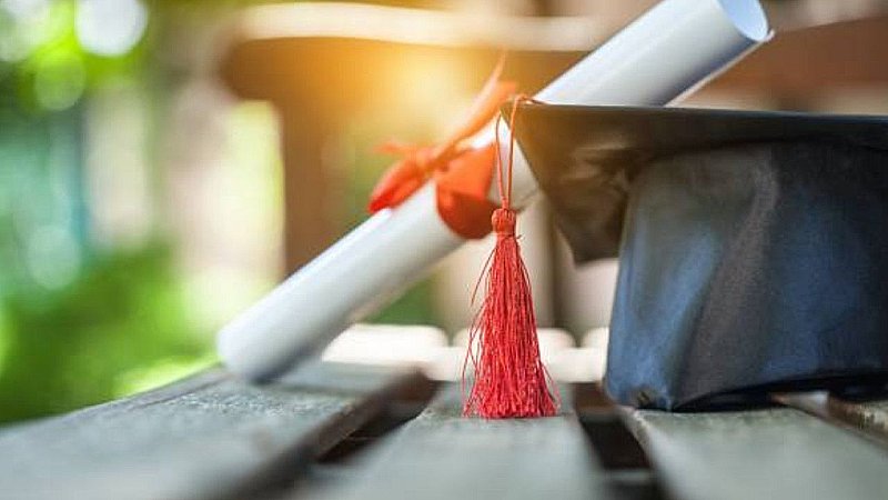 UGC New Regulation : UGC के नये नियम के बाद क्या बेकार हो जाएगी आपकी PhD की डिग्री? समझिए