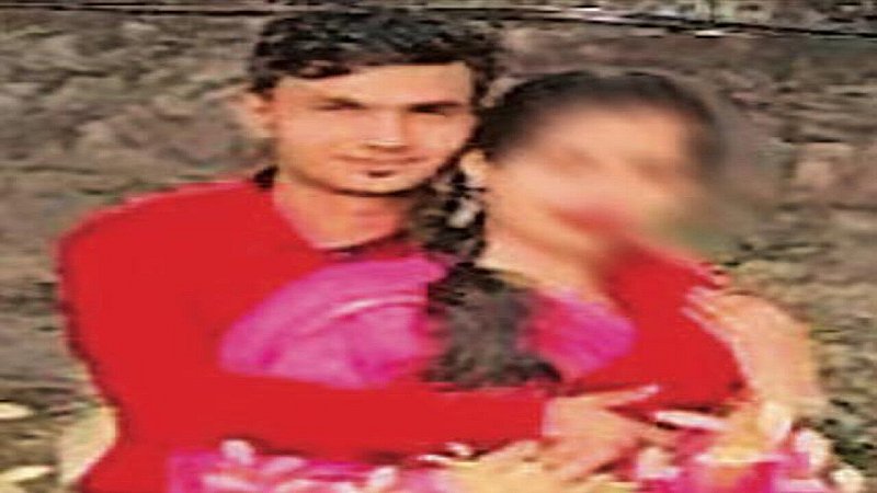 Hardoi News: गैर हिंदू युवक ने दिल्ली की युवती को अपने प्रेमज़ाल में फंसा की शादी फिर पढ़ाया निकाह