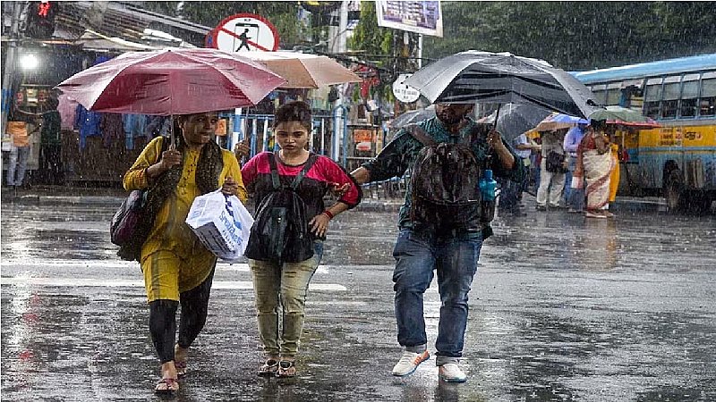 Weather Update Today: दिल्ली और यूपी समेत कई राज्यों में आज होगी झमाझम बारिश,मौसम विभाग ने जारी किया अलर्ट
