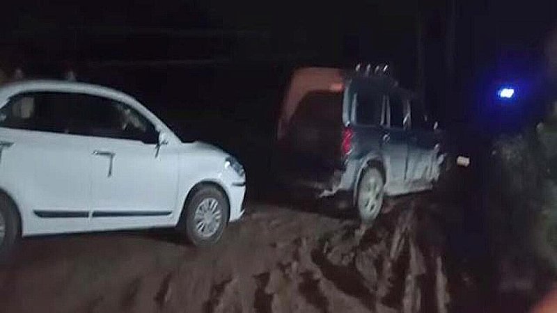 Jhansi News: बालू डंप को लेकर दो पक्षों में बवाल, चेलरा घाट पर बीजेपी समर्थक ने की मारपीट-तोड़फोड़