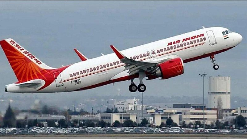 Air India: फ्लाइट में हुआ भारी ड्रामा, नेपाली नागरिक ने जमकर मचाया उत्पात, दिल्ली में लैंड करते ही गिरफ्तार
