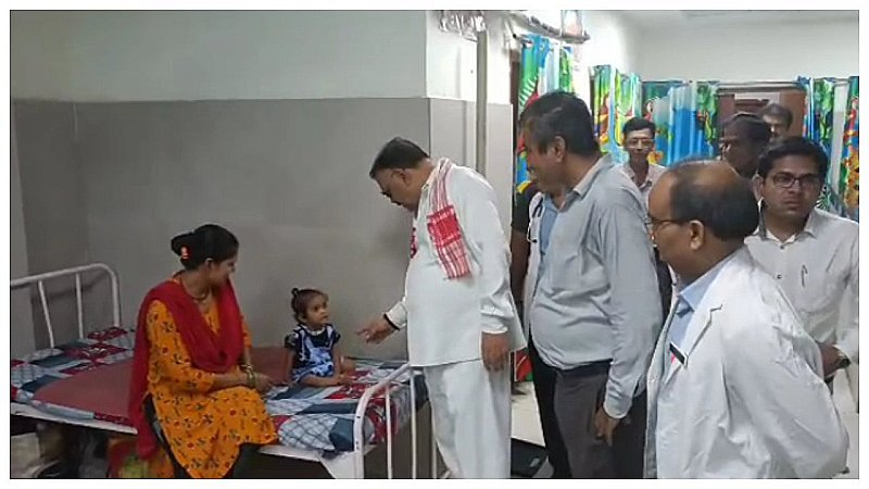 Lakhimpur Kheri News:  राज्य मंत्री  ने जिला अस्पताल का किया निरीक्षण, अधिकारियों को दिए निर्देश