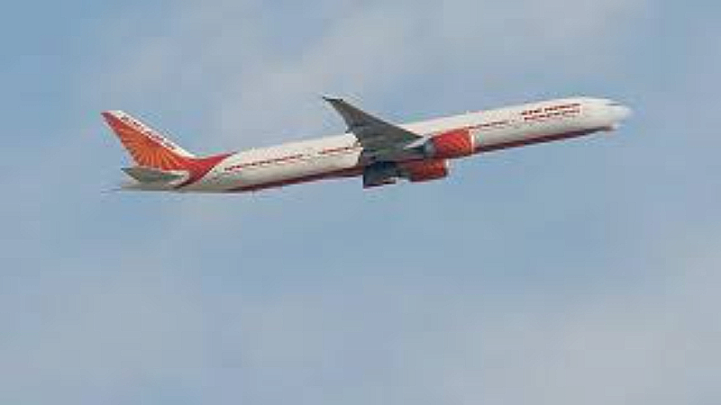Air India Controversy: एयर इंडिया के विमान में फिर मचा बवाल, पैसेंजर ने एक सीनियर अधिकारी को मारा थप्पड़