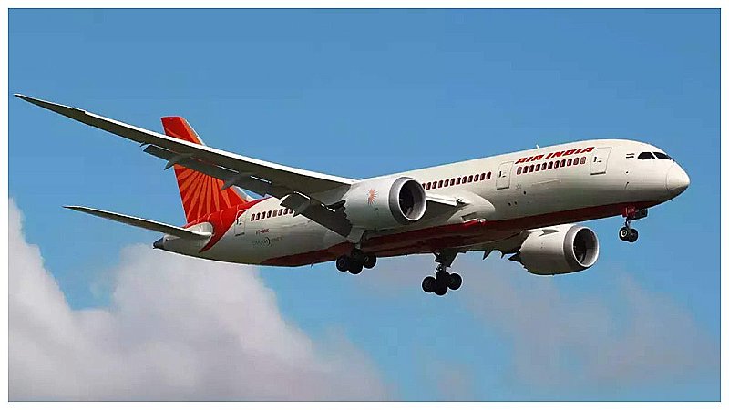 Air India के उड़ते विमान में फटा मोबाइल, यात्रियों में हड़कंप, उदयपुर में हुई इमरजेंसी लैंडिंग