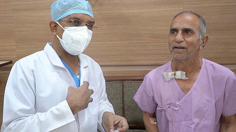 Jhansi News: 70 वर्षीय मरीज के दिल में था ट्यूमर, डॉक्टरों ने जटिल ऑपरेशन कर बाहर निकाला