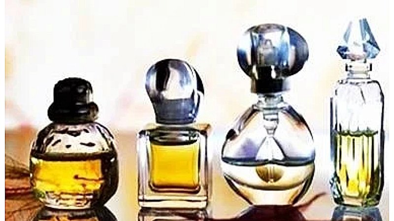 Perfume Business Ideas: इत्र का कारोबार लोगों को बनता है करोड़पति, कम निवेश में देता अधिक प्रॉफिट, जानें कैसे करें शुरू