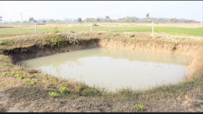 Hardoi News: लापरवाही के चलते गई तीन वर्षीय मासूम की जान, तालाब में उतराता दिखा शव, परिजनों में मचा कोहराम