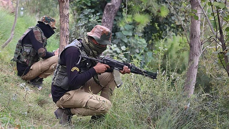 Jammu-Kashmir Encounter: जम्मू कश्मीर में सुरक्षाबलों का बड़ा ऑपरेशन, कुपवाड़ा में दो आतंकियों को मार गिराया