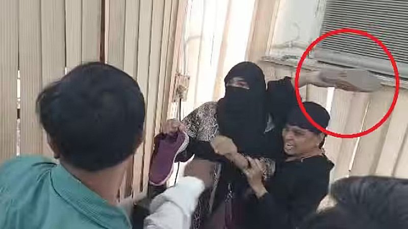 Varanasi News: पीड़िता का नोंचा गया नकाब, पराड़कर भवन में प्रेस कॉन्फ्रेंस के दौरान की घटना, मौलाना के गुर्गे पर आरोप