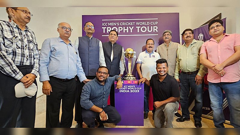 World Cup 2023 Trophy in Lucknow: वर्ल्ड कप का ट्रॉफी टूर नवाबों के शहर पहुंचा, आम जनता भी यहां कर पाएगी दीदार...