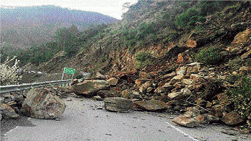 Jammu Kashmir News: सावधान! रामबन में भारी बारिश और भूस्खलन, जम्मू-श्रीनगर राष्ट्रीय राजमार्ग बंद