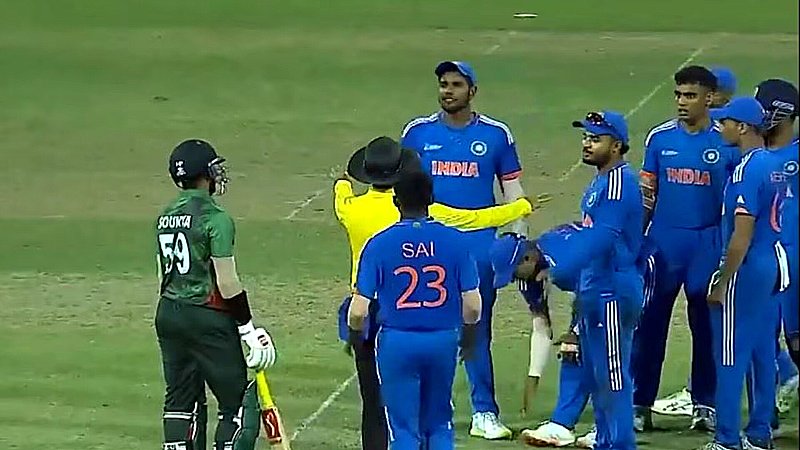 India A vs Bangladesh A: भारत और बांग्लादेश के खिलाड़ी सेमीफाइनल मैच के दौरान ग्राउंड पर भिड़े, जानें क्या थी वजह