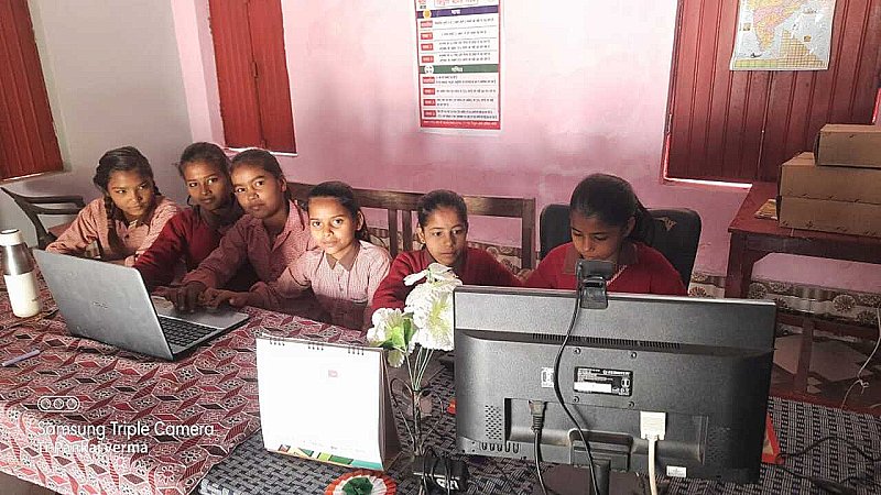 Lakhimpur Kheri News: खीरी का परिषदीय स्कूल बना हाईटेक, बेस्ट स्कूल ऑफ वीक का मिला खिताब