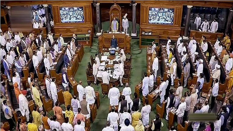 Live |  Parliament Monsoon Session Live: PM मोदी ने गठबंधन INDIA की ईस्ट इंडिया से की तुलना, राहुल गांधी बोले- हम भारत हैं