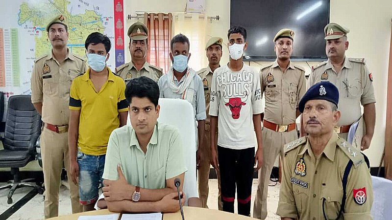 Sonbhadra News: यूपी एसटीएफ (UP STF) और सोनभद्र पुलिस की टीम ने किया अंतर्राज्यीय गांजा तस्करी गैंग का खुलासा, तीन गिरफ्