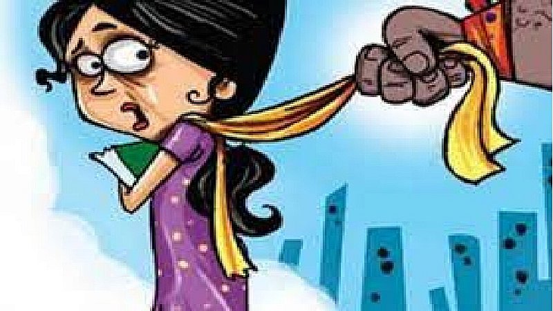 Sonbhadra News: स्कूल जा रही छात्रा से छेड़खानी का किया विरोध, तो दबंगों ने कर दी पिटाई, जांच में जुटी पुलिस