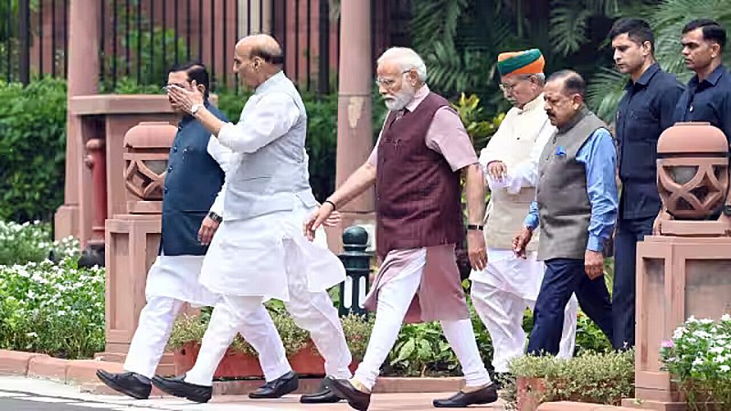 Parliament Monsoon Session: मोदी सरकार के खिलाफ आज अविश्वास प्रस्ताव लाएगा विपक्ष, कांग्रेस ने जारी किया व्हिप