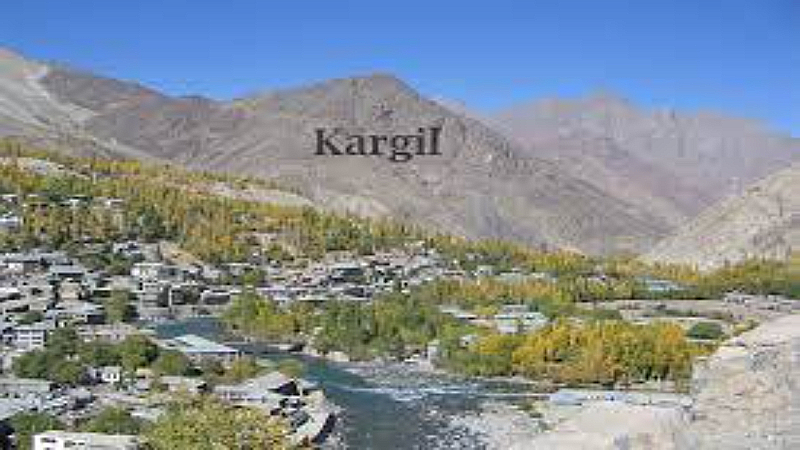 Places to Visit in Kargil: कारगिल में ये नहीं घूमा तो क्या किया आपने, वीर गाथा के साथ ही यहाँ घूमने योग्य आकर्षक पर्यटक स्थल