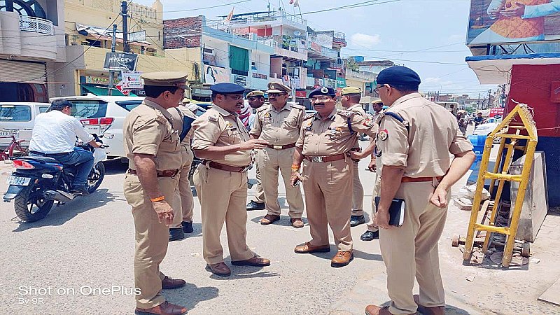 Bhadohi News: मोहर्रम को लेकर सुरक्षा चाक-चौबंद, अधिकारियों ने किया रूट का निरीक्षण